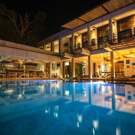 בקאלאר Hotel Makaaba Eco-Boutique מראה חיצוני תמונה The swimming pool at the hotel