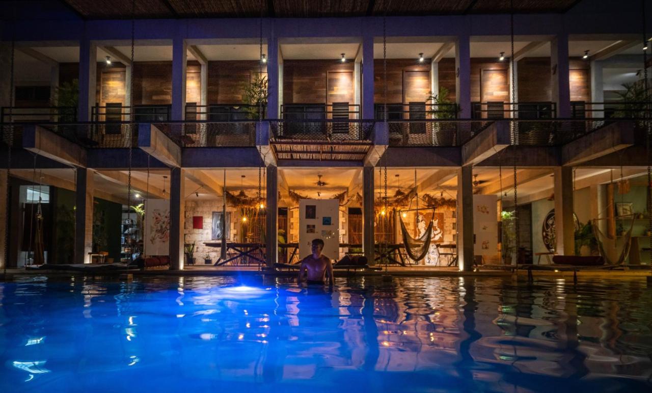 בקאלאר Hotel Makaaba Eco-Boutique מראה חיצוני תמונה The swimming pool at the hotel