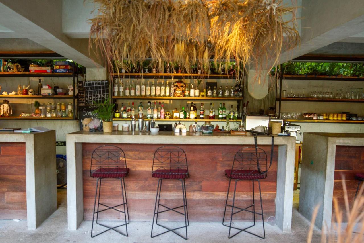 בקאלאר Hotel Makaaba Eco-Boutique מראה חיצוני תמונה The bar at the restaurant