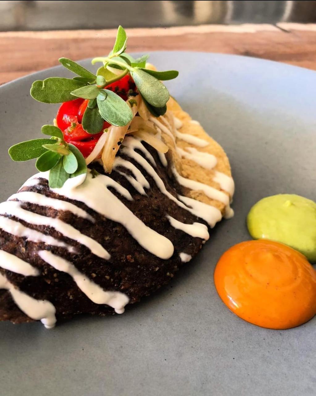 בקאלאר Hotel Makaaba Eco-Boutique מראה חיצוני תמונה A chocolate-covered taco