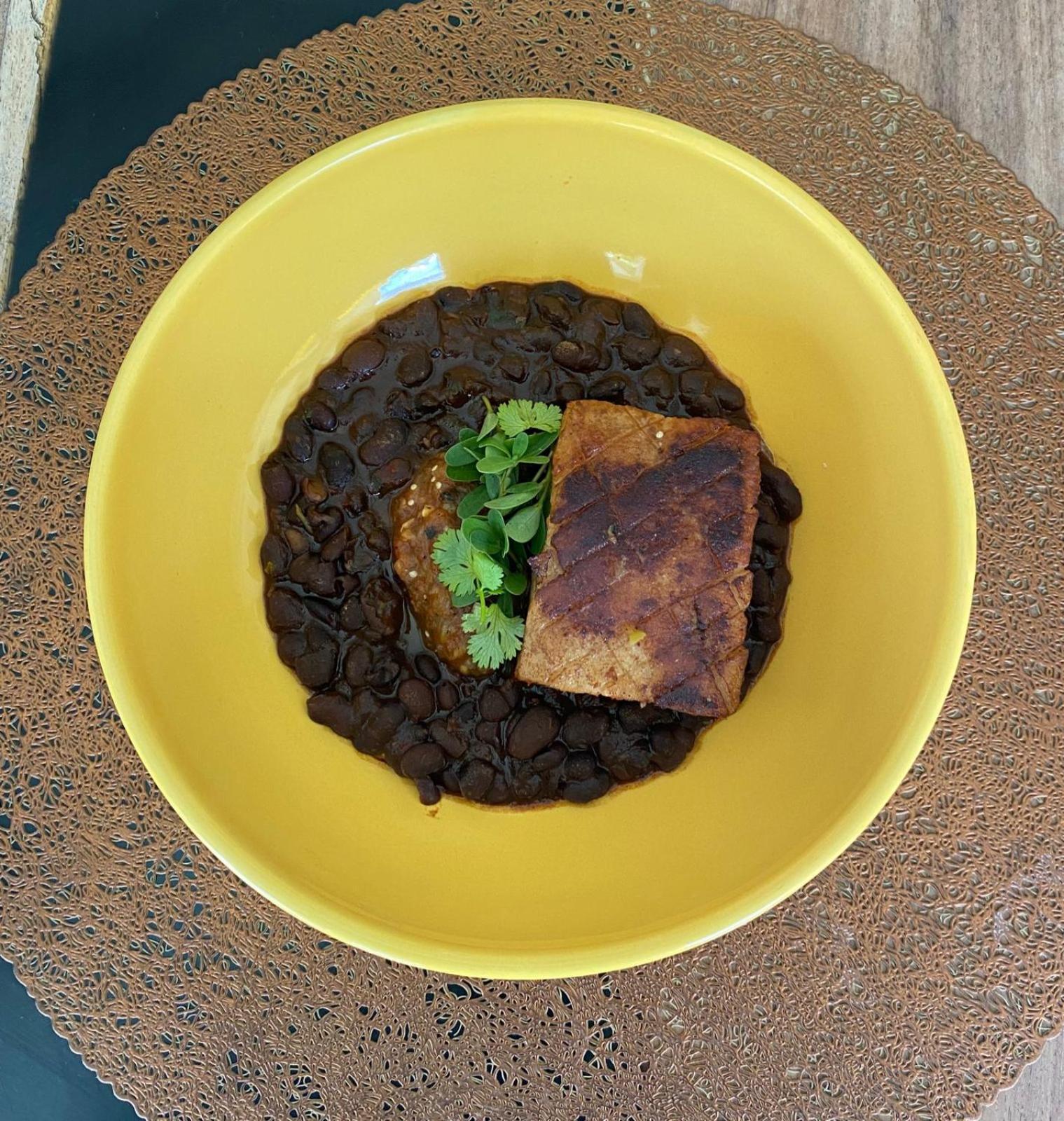 בקאלאר Hotel Makaaba Eco-Boutique מראה חיצוני תמונה Black bean soup with tofu